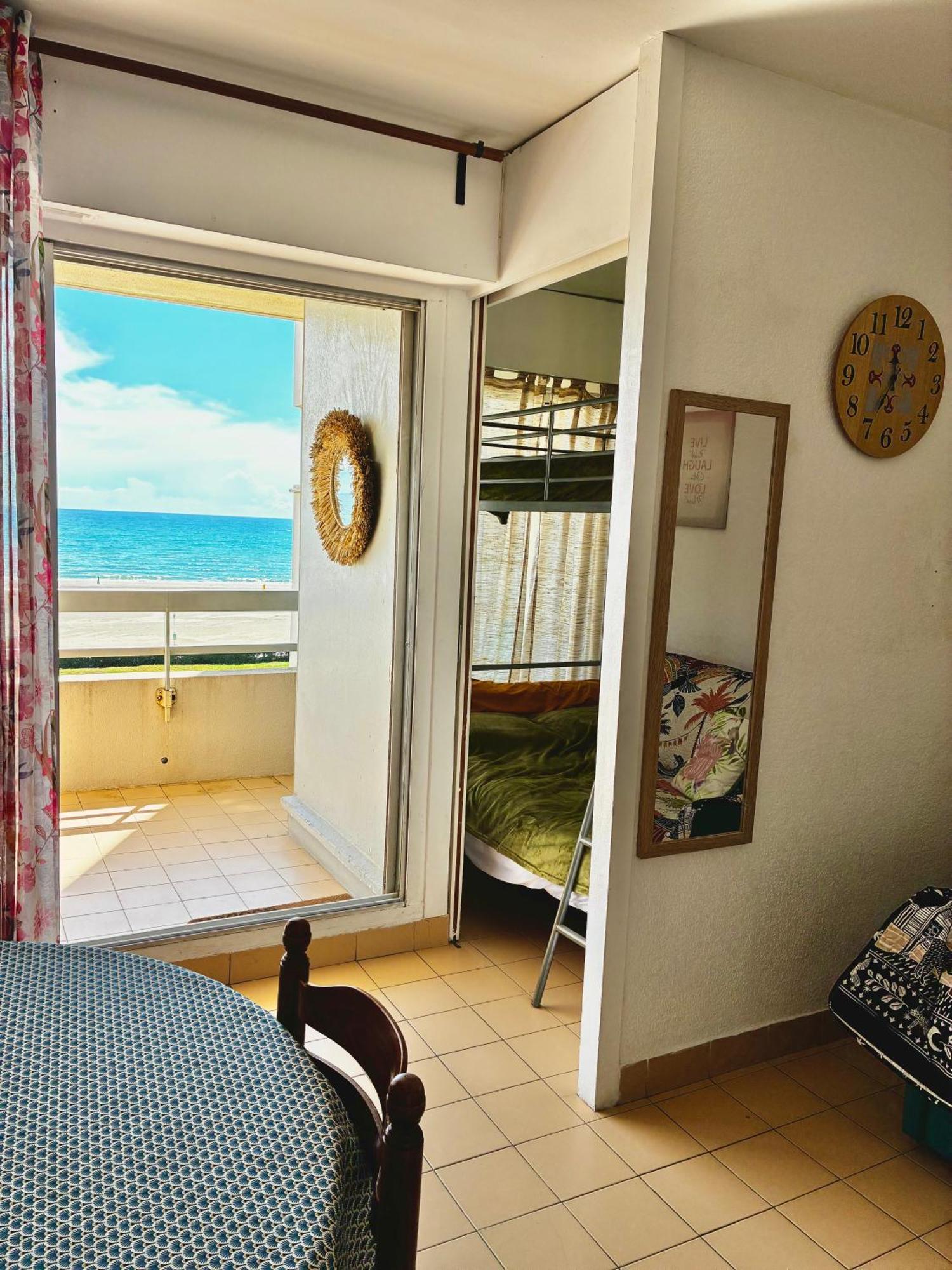 Studio face à la mer +terrasse+ parking Canet Exterior foto