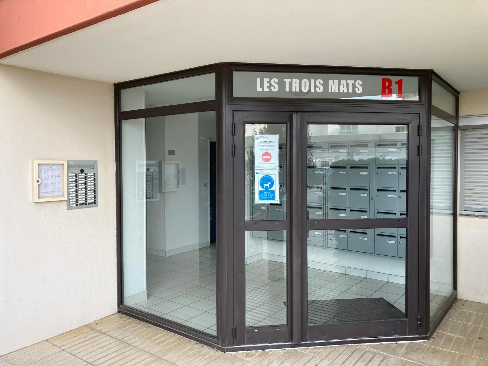 Studio face à la mer +terrasse+ parking Canet Exterior foto